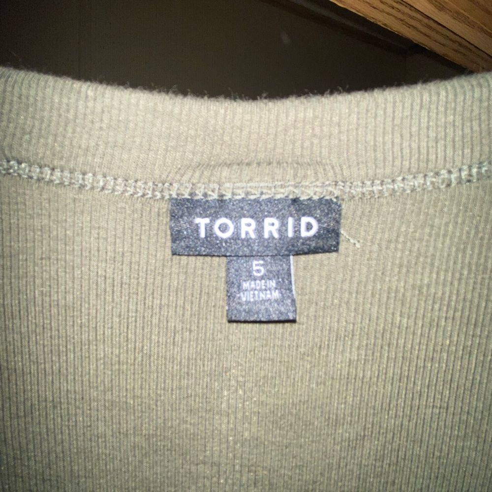 Torrid Ribbed Henley Top - Picture 4 of 4